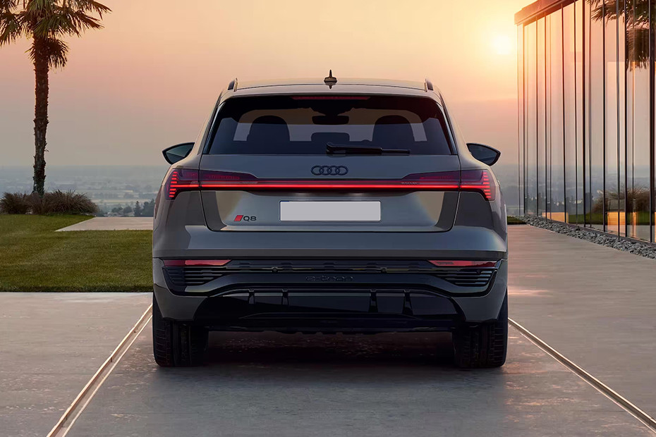 Q8 e-tron 50 Quattro