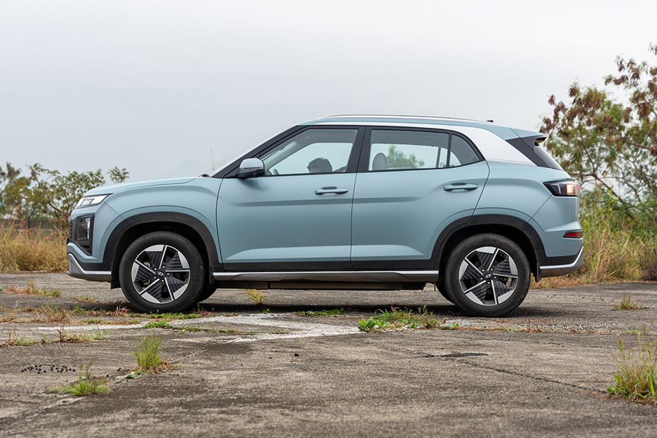 Creta Electric Executive Tech