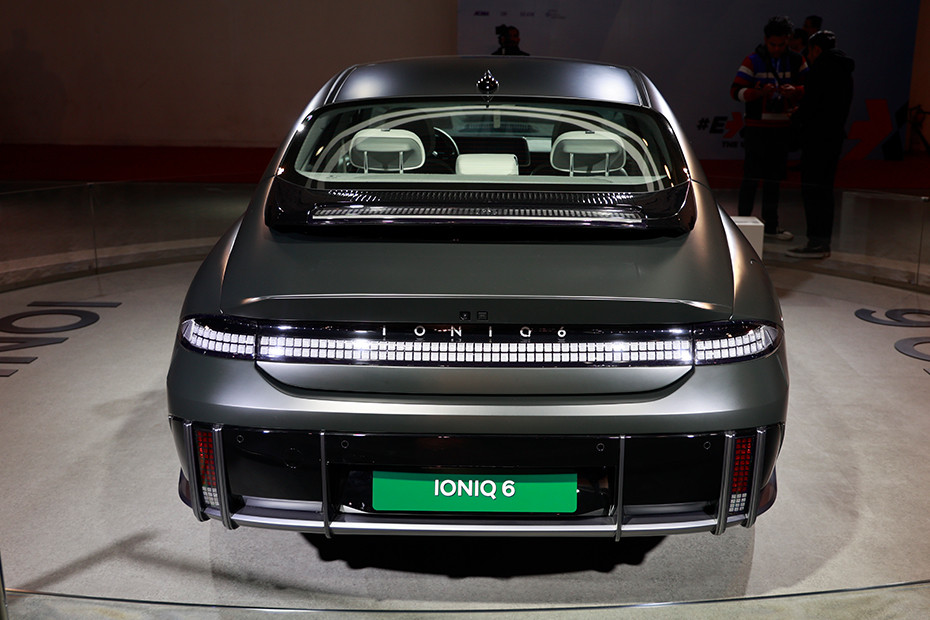 IONIQ 6