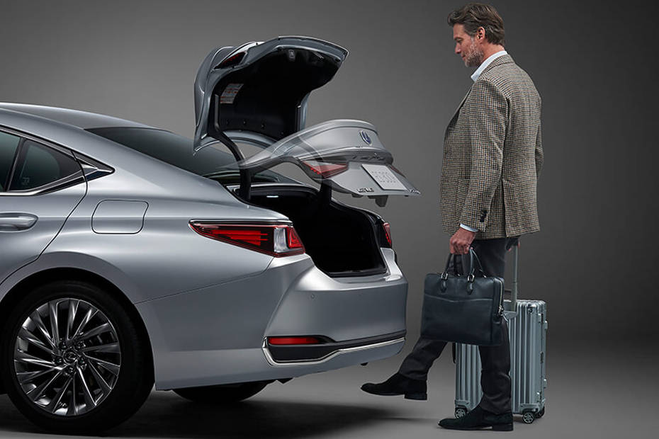 ES 2017-2026 300h Luxury