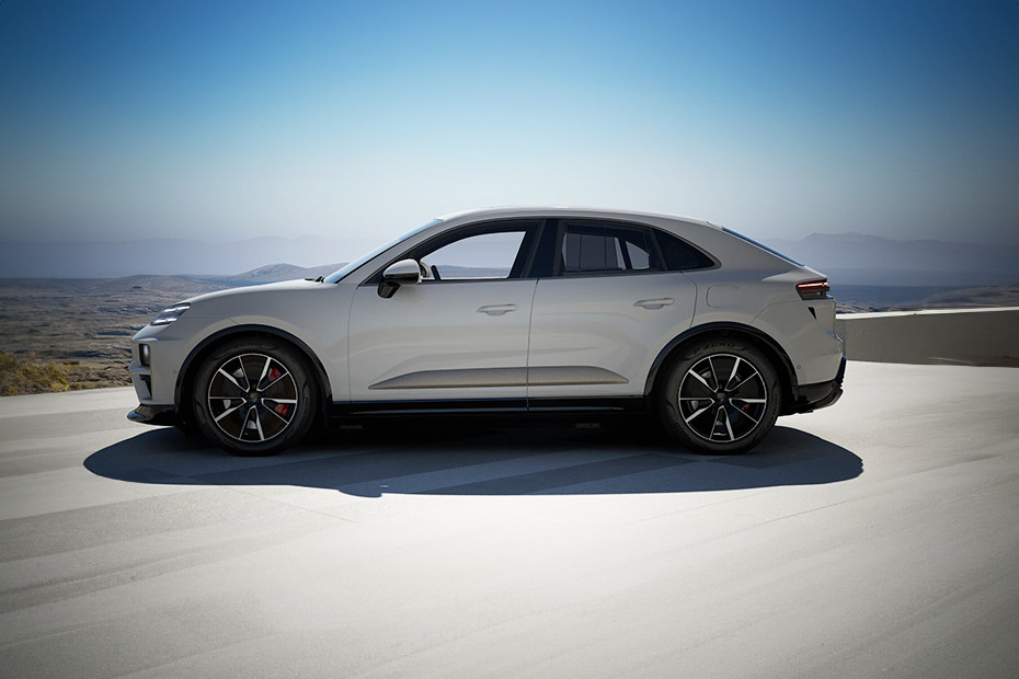 Macan EV 4S