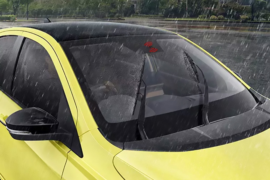 Tiago EV XT LR