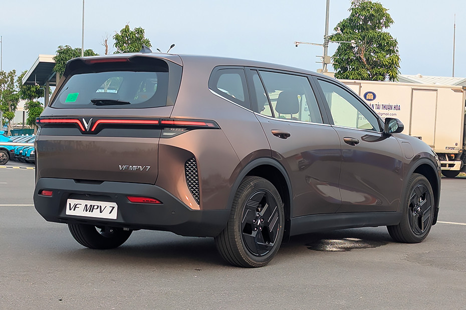 VF MPV 7 Electric